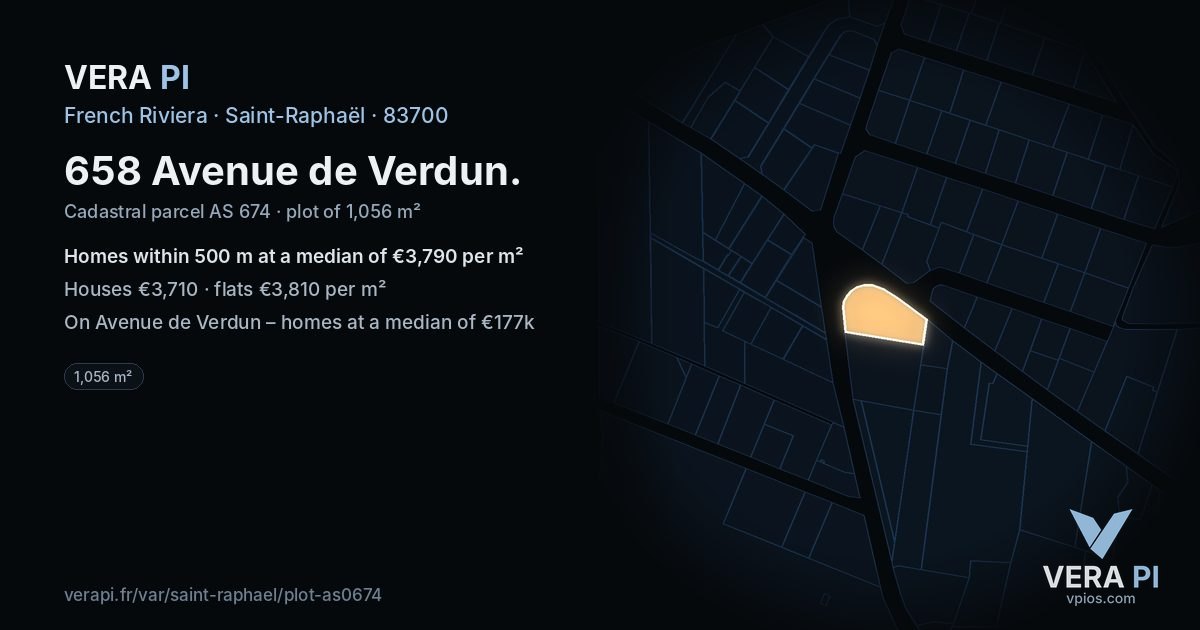 658 Avenue de Verdun, Saint-Raphaël at night – the plot lit, the parcels around coloured by the prices near them