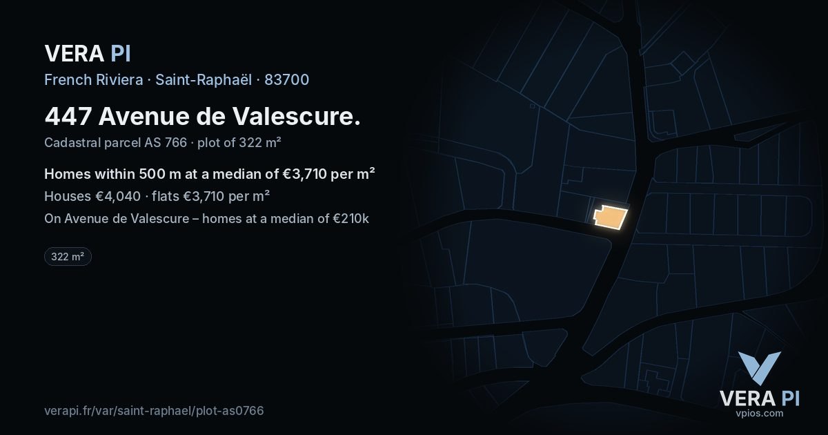 447 Avenue de Valescure, Saint-Raphaël at night – the plot lit, the parcels around coloured by the prices near them