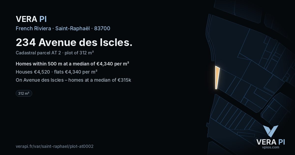 234 Avenue des Iscles, Saint-Raphaël at night – the plot lit, the parcels around coloured by the prices near them