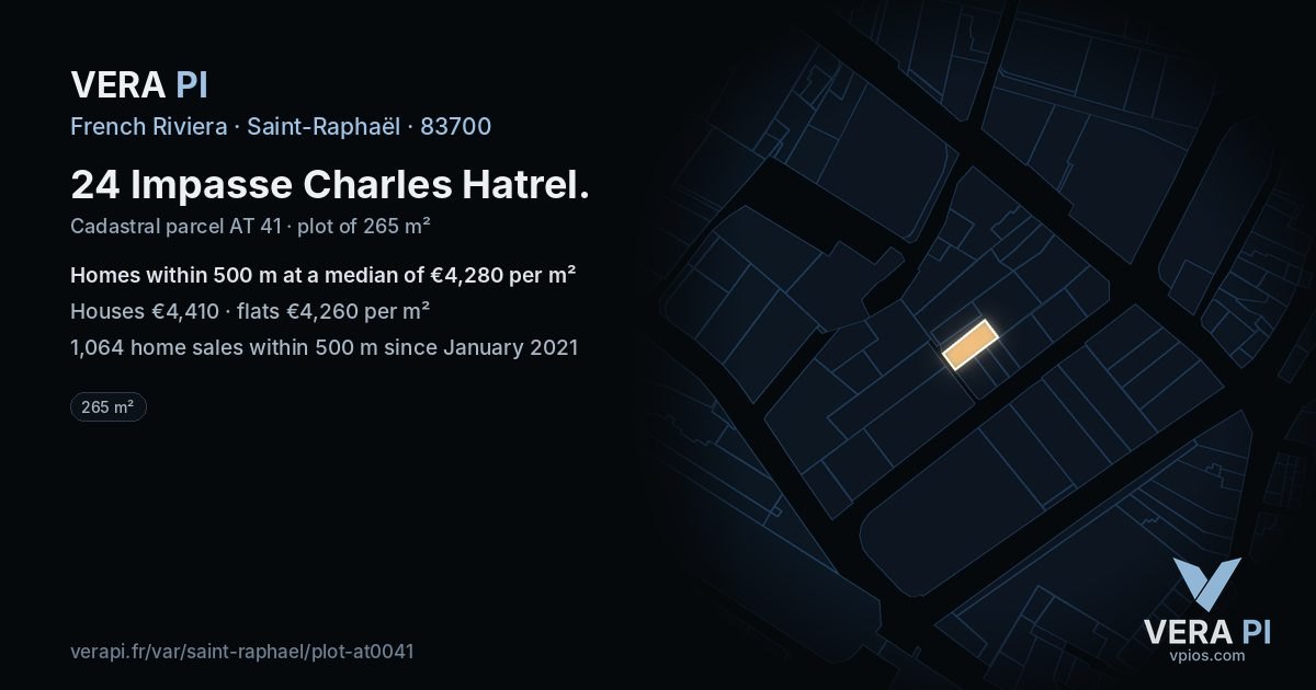 24 Impasse Charles Hatrel, Saint-Raphaël at night – the plot lit, the parcels around coloured by the prices near them