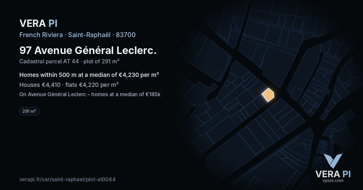 97 Avenue Général Leclerc, Saint-Raphaël at night – the plot lit, the parcels around coloured by the prices near them
