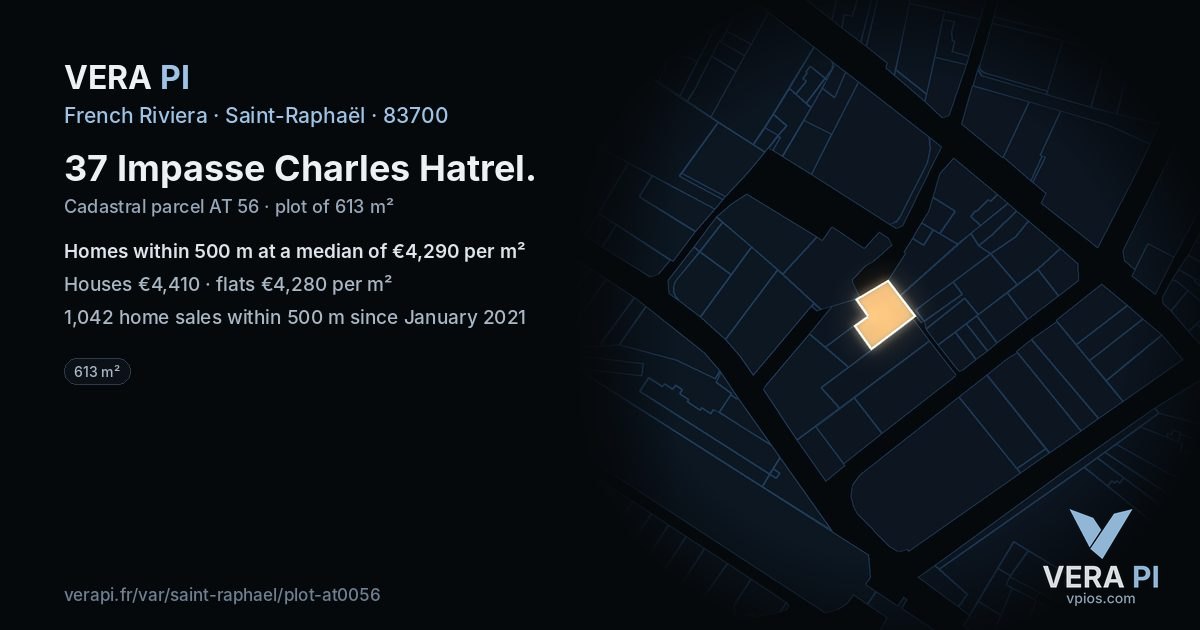 37 Impasse Charles Hatrel, Saint-Raphaël at night – the plot lit, the parcels around coloured by the prices near them