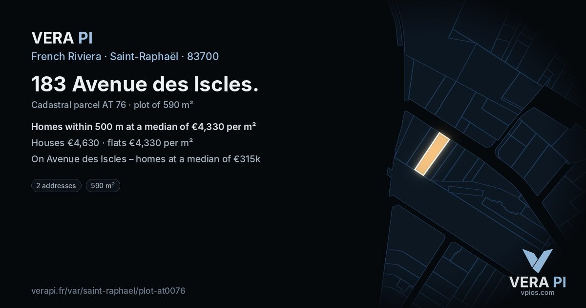 183 Avenue des Iscles, Saint-Raphaël at night – the plot lit, the parcels around coloured by the prices near them