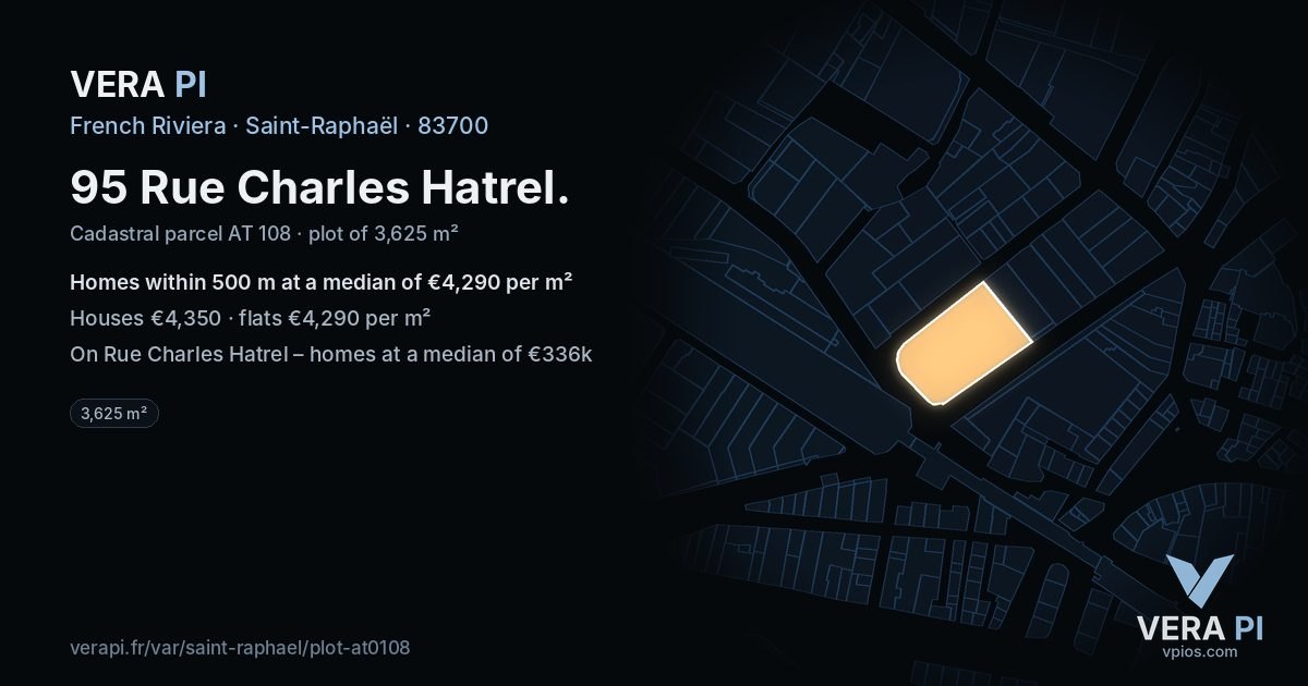 95 Rue Charles Hatrel, Saint-Raphaël at night – the plot lit, the parcels around coloured by the prices near them