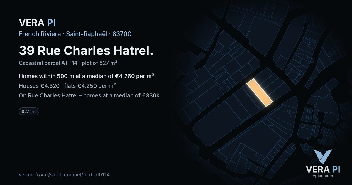 39 Rue Charles Hatrel, Saint-Raphaël at night – the plot lit, the parcels around coloured by the prices near them