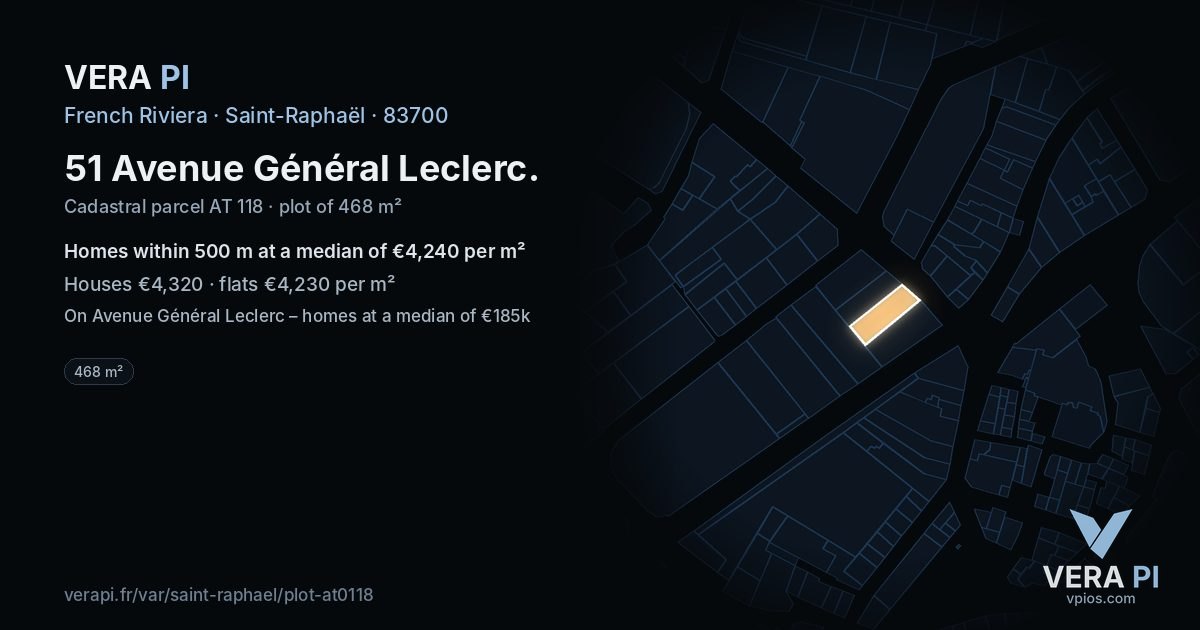 51 Avenue Général Leclerc, Saint-Raphaël at night – the plot lit, the parcels around coloured by the prices near them
