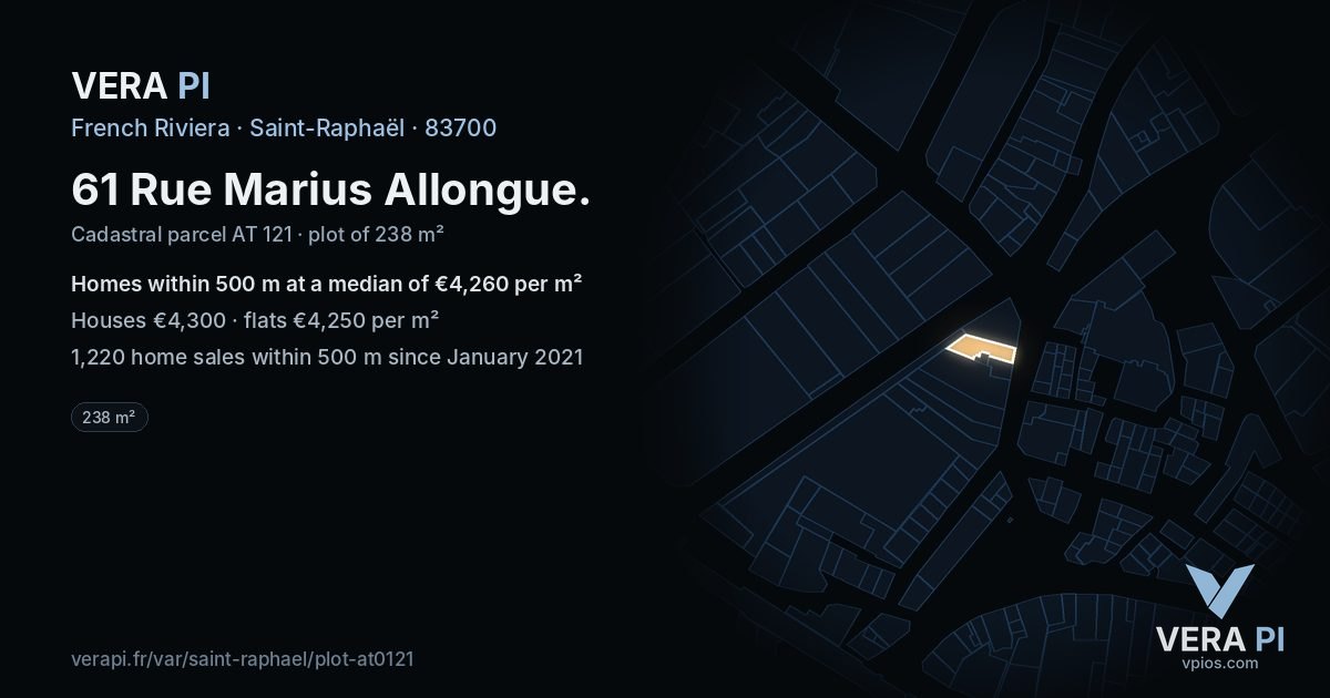61 Rue Marius Allongue, Saint-Raphaël at night – the plot lit, the parcels around coloured by the prices near them