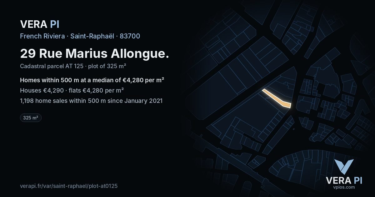 29 Rue Marius Allongue, Saint-Raphaël at night – the plot lit, the parcels around coloured by the prices near them
