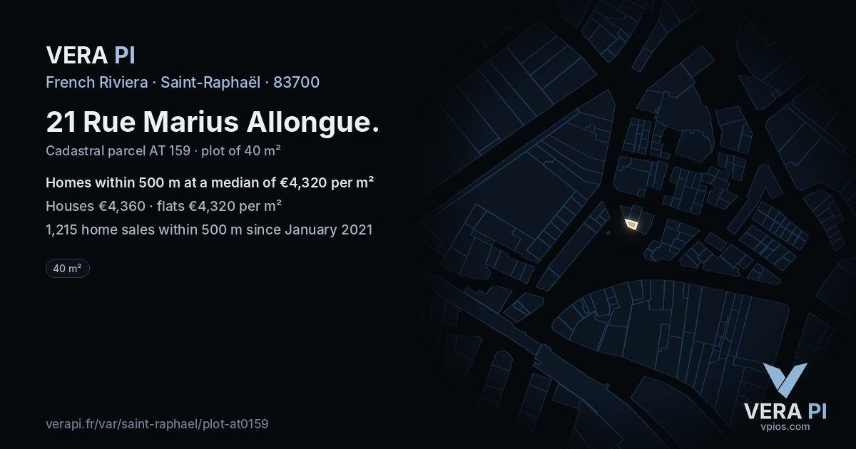 21 Rue Marius Allongue, Saint-Raphaël at night – the plot lit, the parcels around coloured by the prices near them