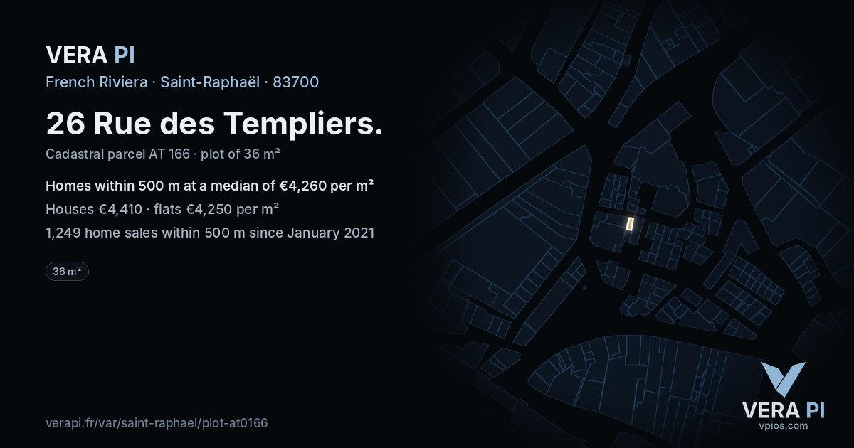 26 Rue des Templiers, Saint-Raphaël at night – the plot lit, the parcels around coloured by the prices near them