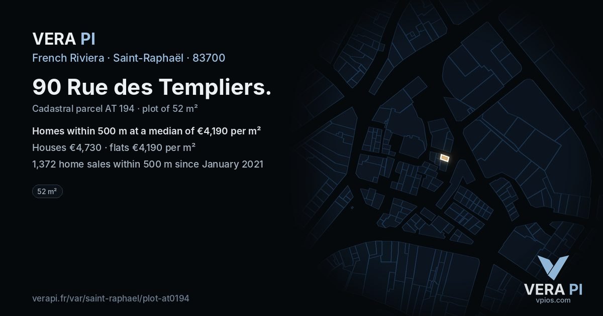 90 Rue des Templiers, Saint-Raphaël at night – the plot lit, the parcels around coloured by the prices near them