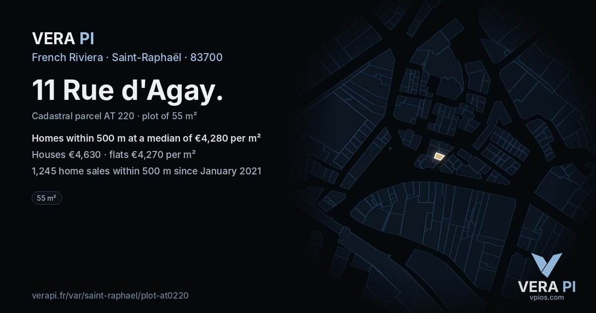 11 Rue d'Agay, Saint-Raphaël at night – the plot lit, the parcels around coloured by the prices near them