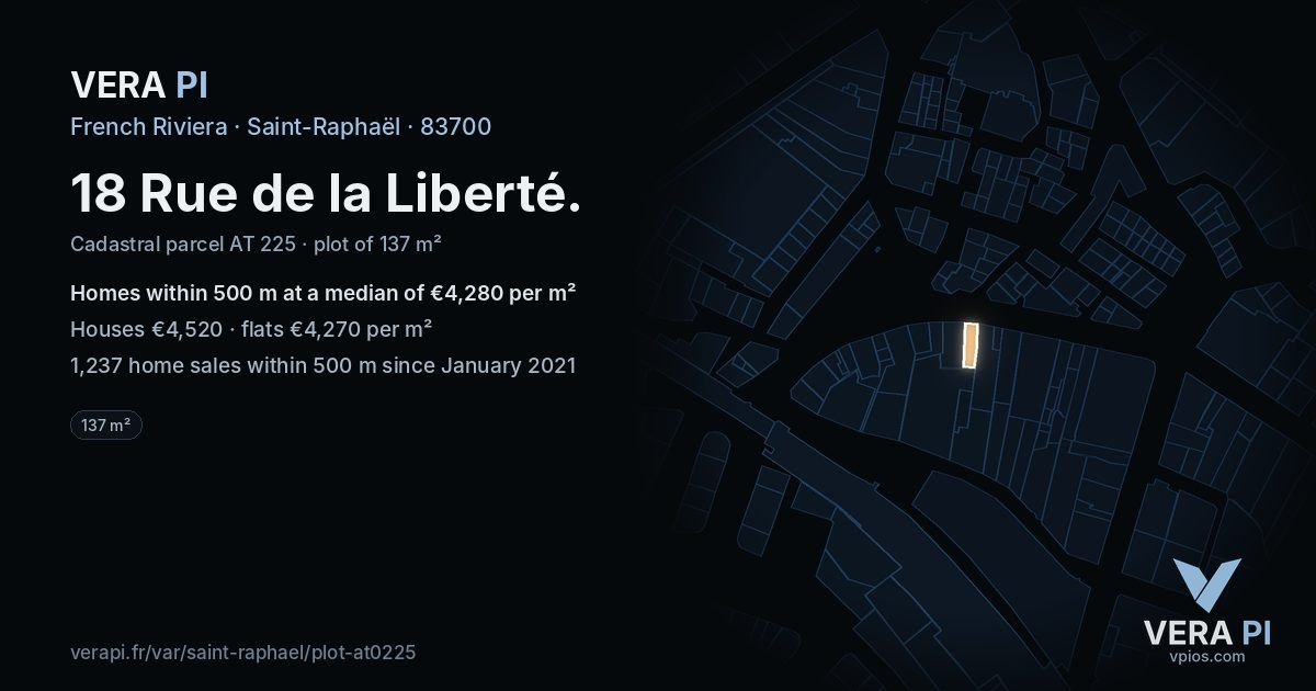 18 Rue de la Liberté, Saint-Raphaël at night – the plot lit, the parcels around coloured by the prices near them
