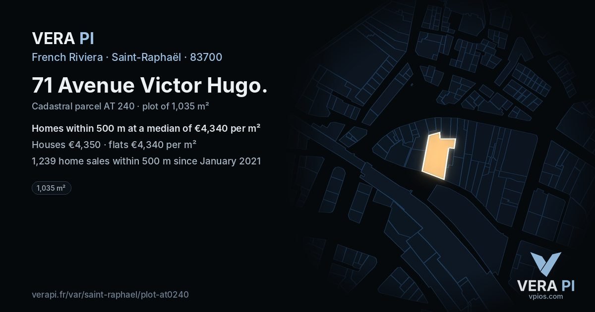 71 Avenue Victor Hugo, Saint-Raphaël at night – the plot lit, the parcels around coloured by the prices near them