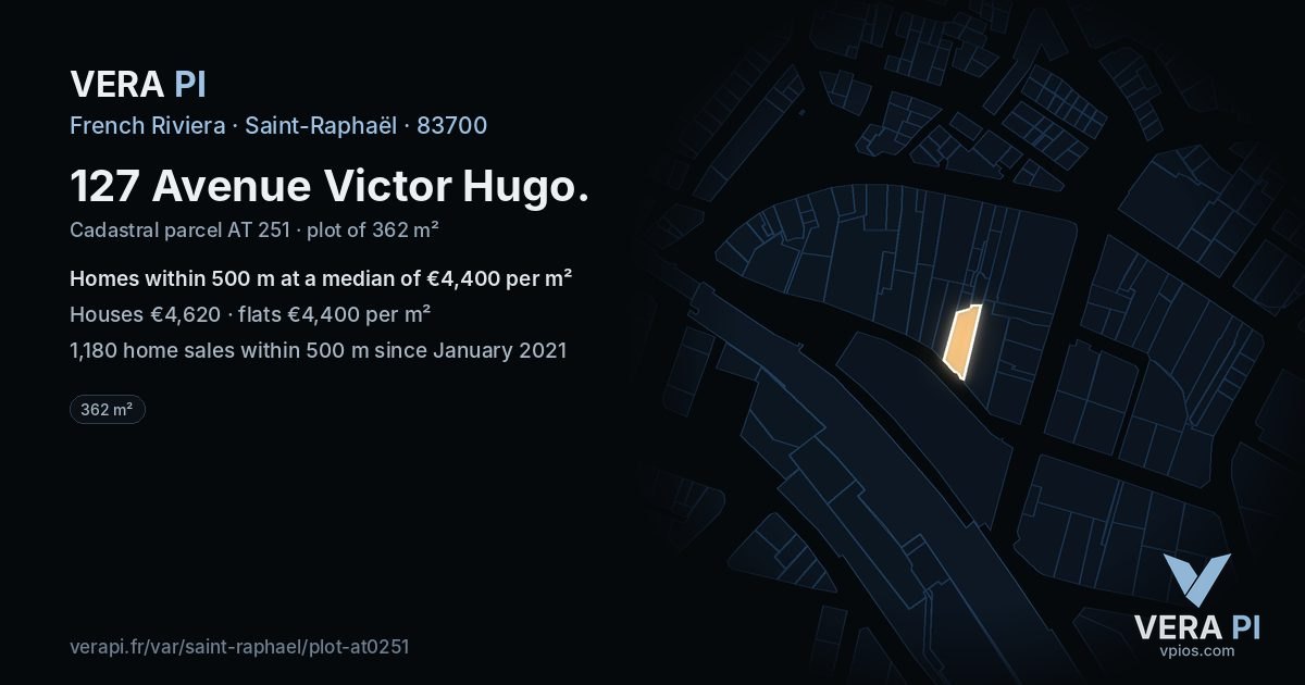 127 Avenue Victor Hugo, Saint-Raphaël at night – the plot lit, the parcels around coloured by the prices near them