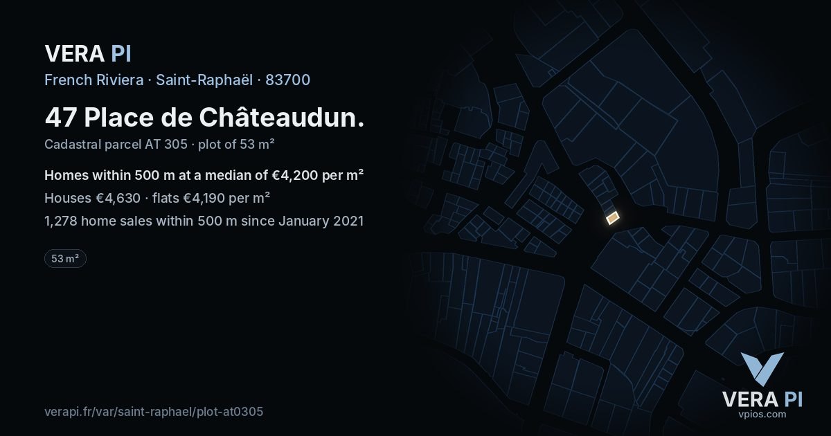 47 Place de Châteaudun, Saint-Raphaël at night – the plot lit, the parcels around coloured by the prices near them