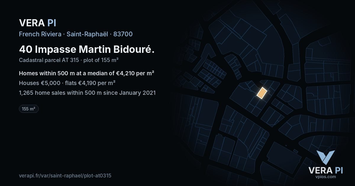 40 Impasse Martin Bidouré, Saint-Raphaël at night – the plot lit, the parcels around coloured by the prices near them