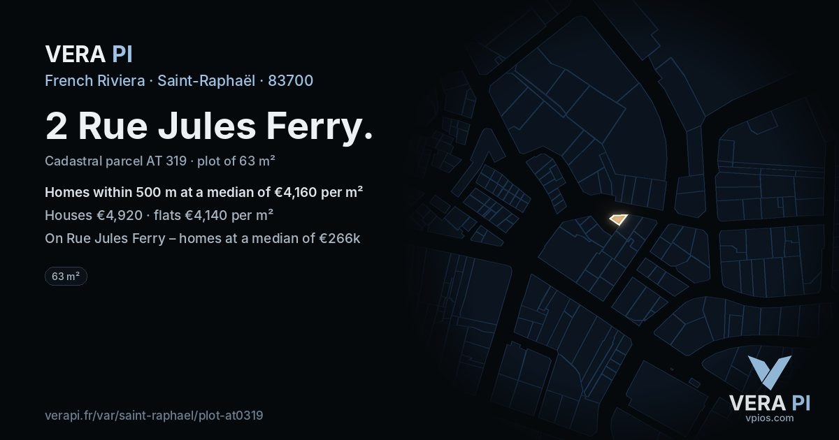 2 Rue Jules Ferry, Saint-Raphaël at night – the plot lit, the parcels around coloured by the prices near them