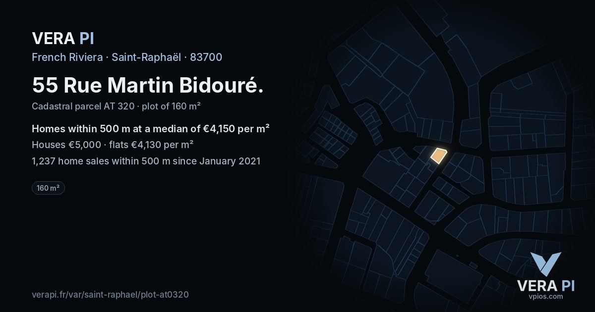 55 Rue Martin Bidouré, Saint-Raphaël at night – the plot lit, the parcels around coloured by the prices near them