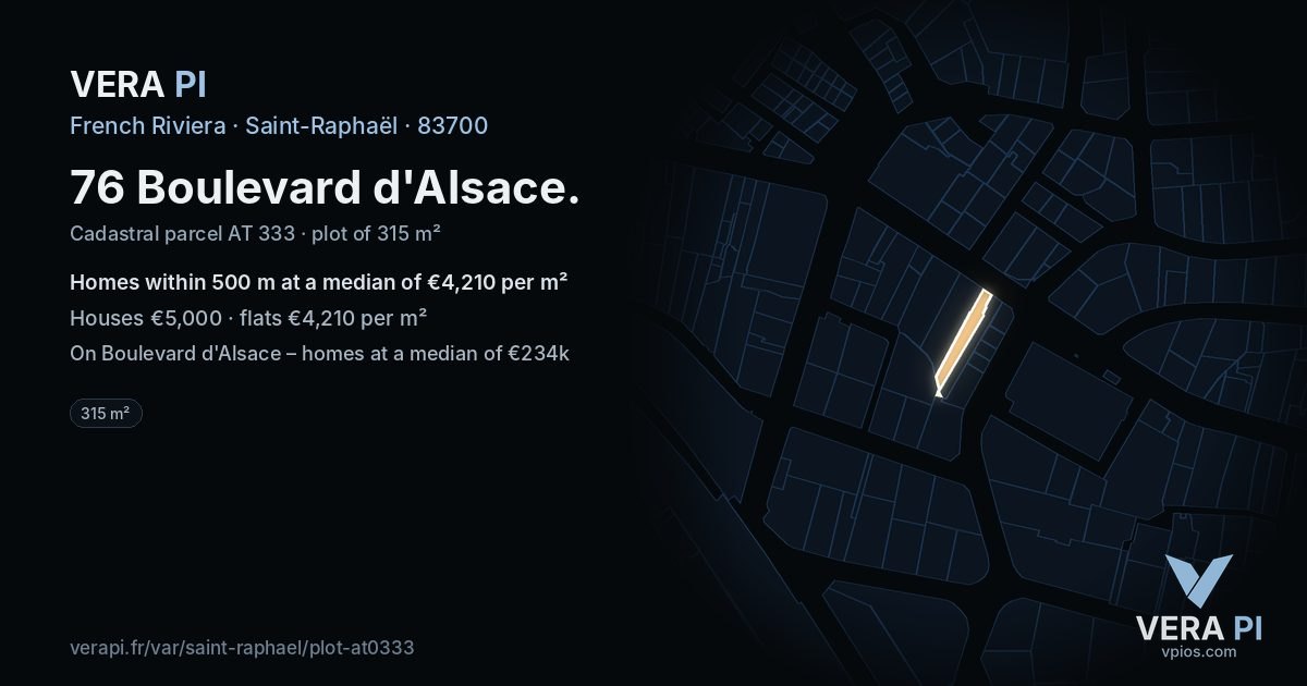 76 Boulevard d'Alsace, Saint-Raphaël at night – the plot lit, the parcels around coloured by the prices near them