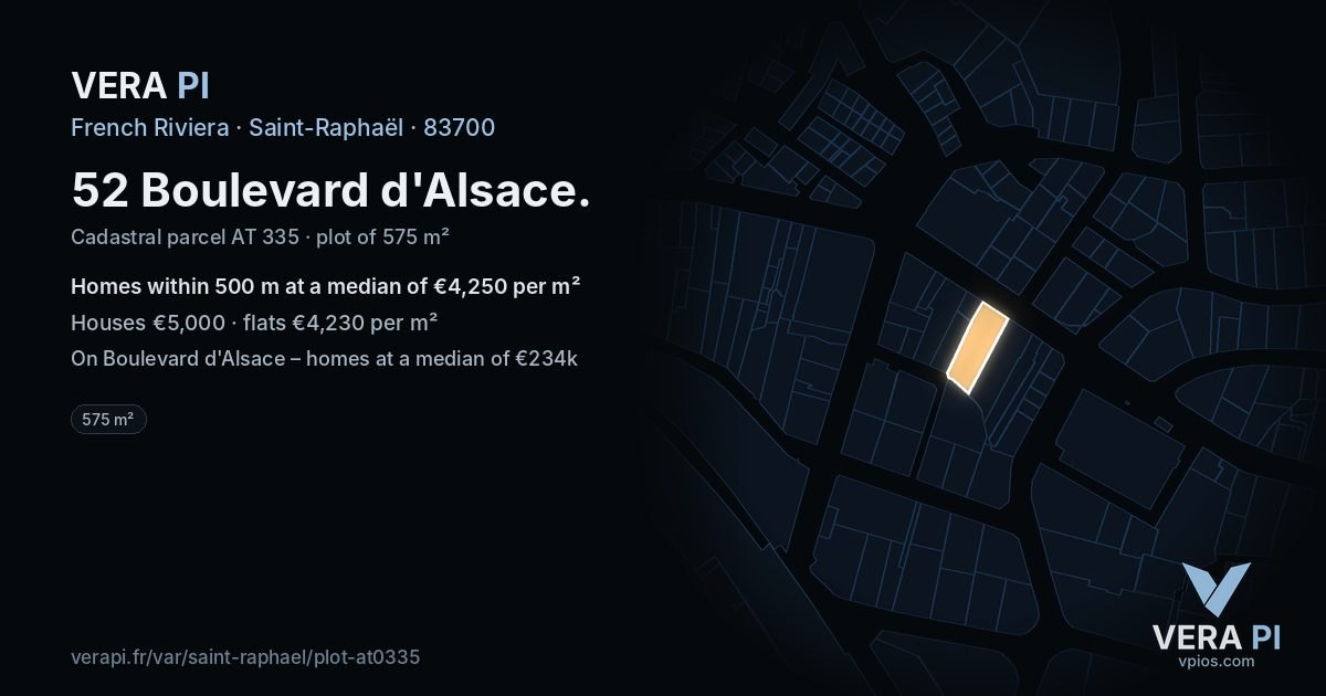52 Boulevard d'Alsace, Saint-Raphaël at night – the plot lit, the parcels around coloured by the prices near them