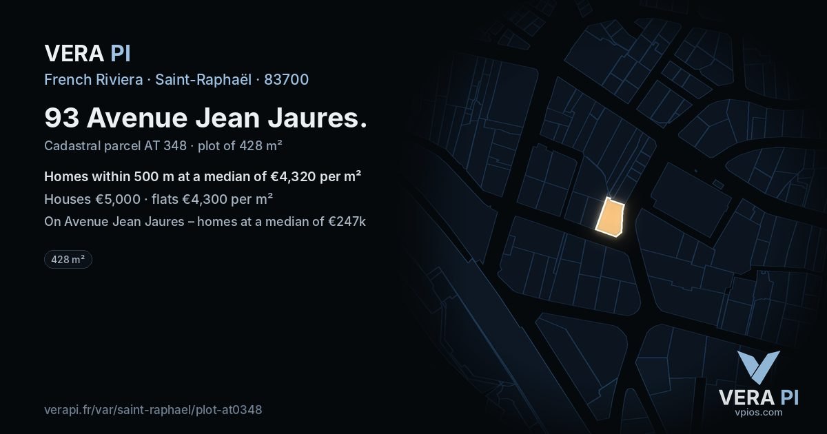 93 Avenue Jean Jaures, Saint-Raphaël at night – the plot lit, the parcels around coloured by the prices near them