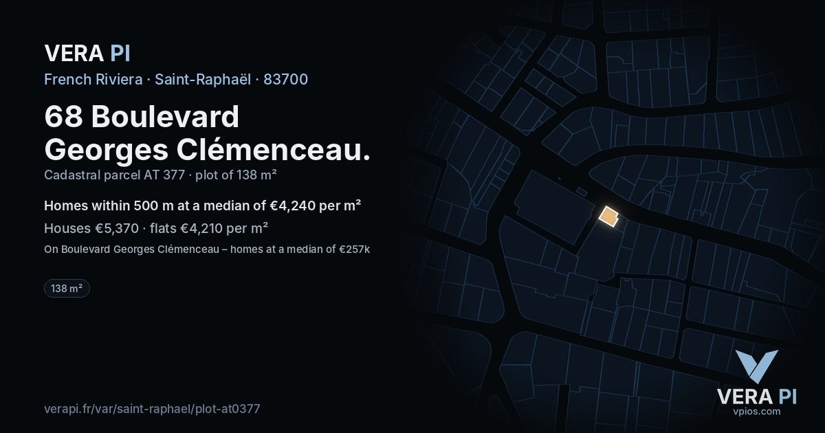 68 Boulevard Georges Clémenceau, Saint-Raphaël at night – the plot lit, the parcels around coloured by the prices near them