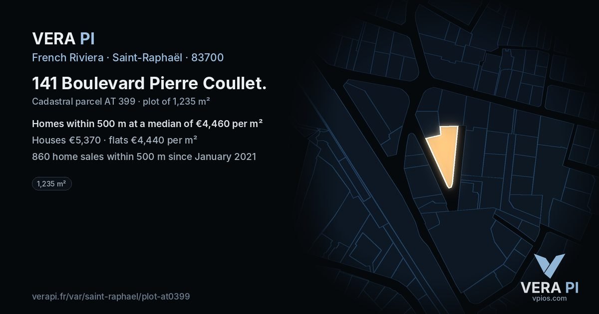 141 Boulevard Pierre Coullet, Saint-Raphaël at night – the plot lit, the parcels around coloured by the prices near them