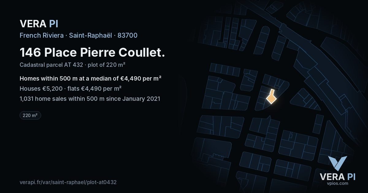 146 Place Pierre Coullet, Saint-Raphaël at night – the plot lit, the parcels around coloured by the prices near them