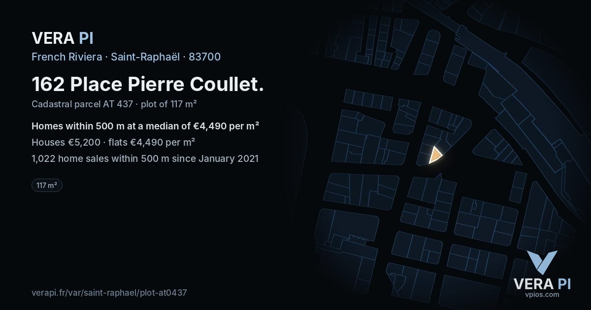 162 Place Pierre Coullet, Saint-Raphaël at night – the plot lit, the parcels around coloured by the prices near them