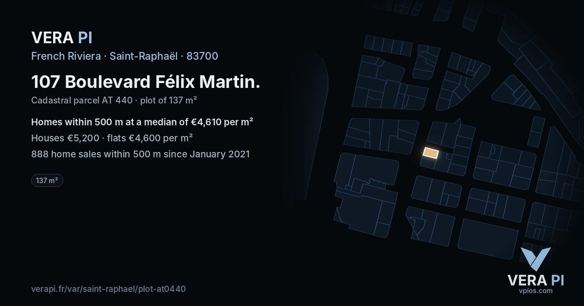 107 Boulevard Félix Martin, Saint-Raphaël at night – the plot lit, the parcels around coloured by the prices near them