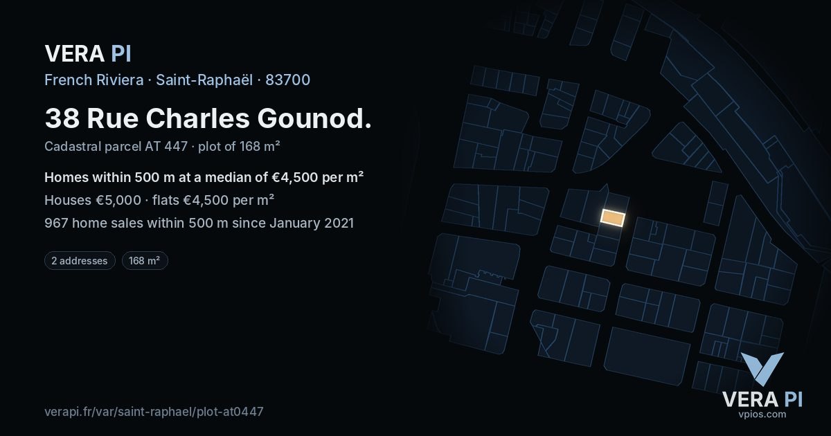 38 Rue Charles Gounod, Saint-Raphaël at night – the plot lit, the parcels around coloured by the prices near them