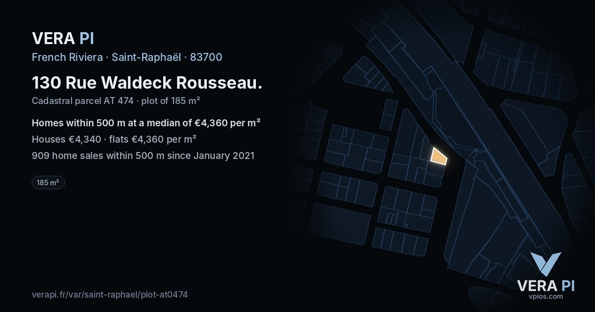 130 Rue Waldeck Rousseau, Saint-Raphaël at night – the plot lit, the parcels around coloured by the prices near them