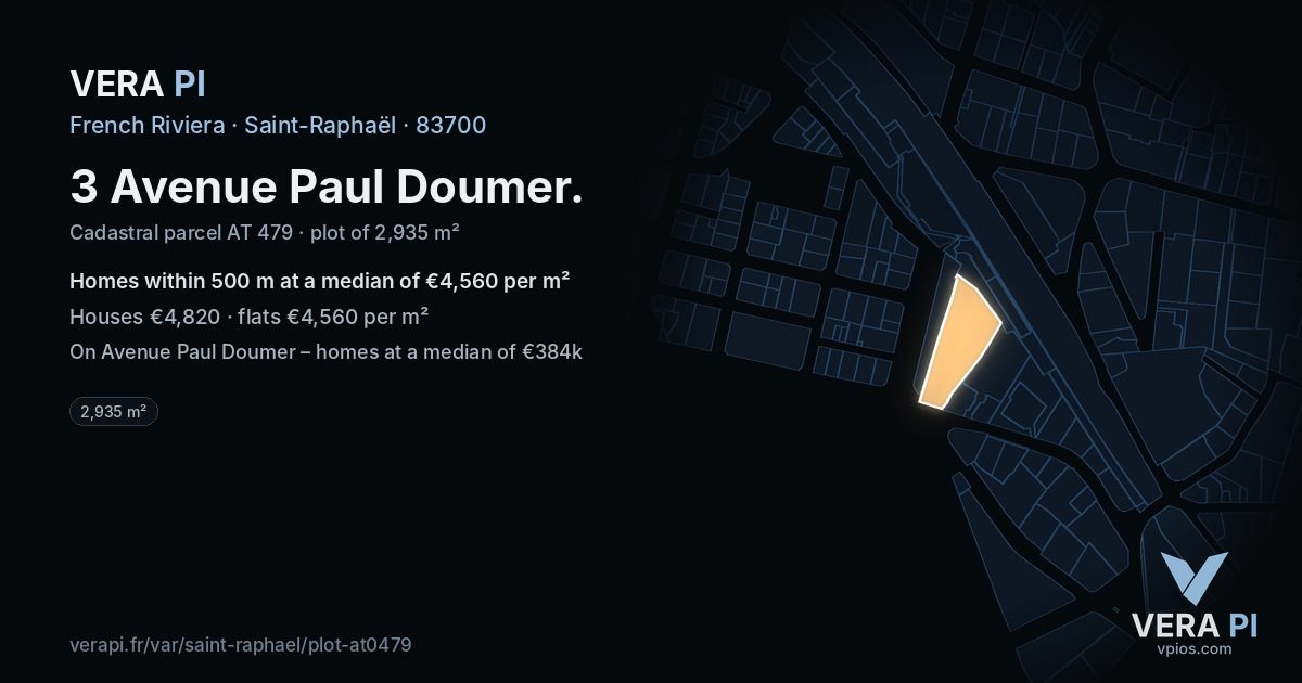 3 Avenue Paul Doumer, Saint-Raphaël at night – the plot lit, the parcels around coloured by the prices near them