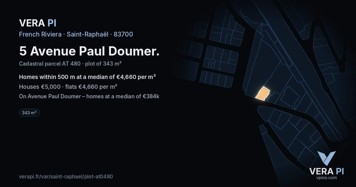 5 Avenue Paul Doumer, Saint-Raphaël at night – the plot lit, the parcels around coloured by the prices near them