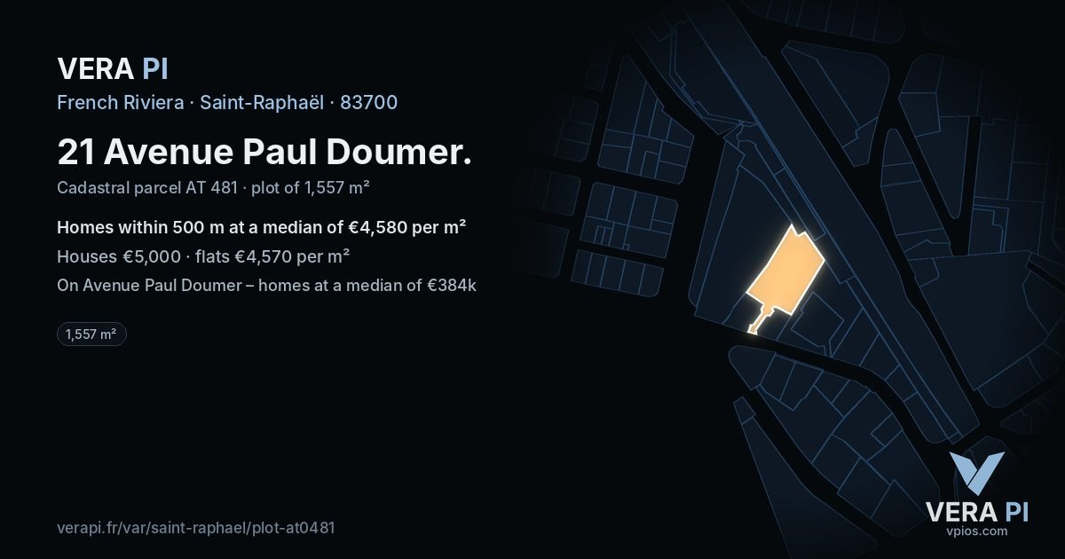 21 Avenue Paul Doumer, Saint-Raphaël at night – the plot lit, the parcels around coloured by the prices near them