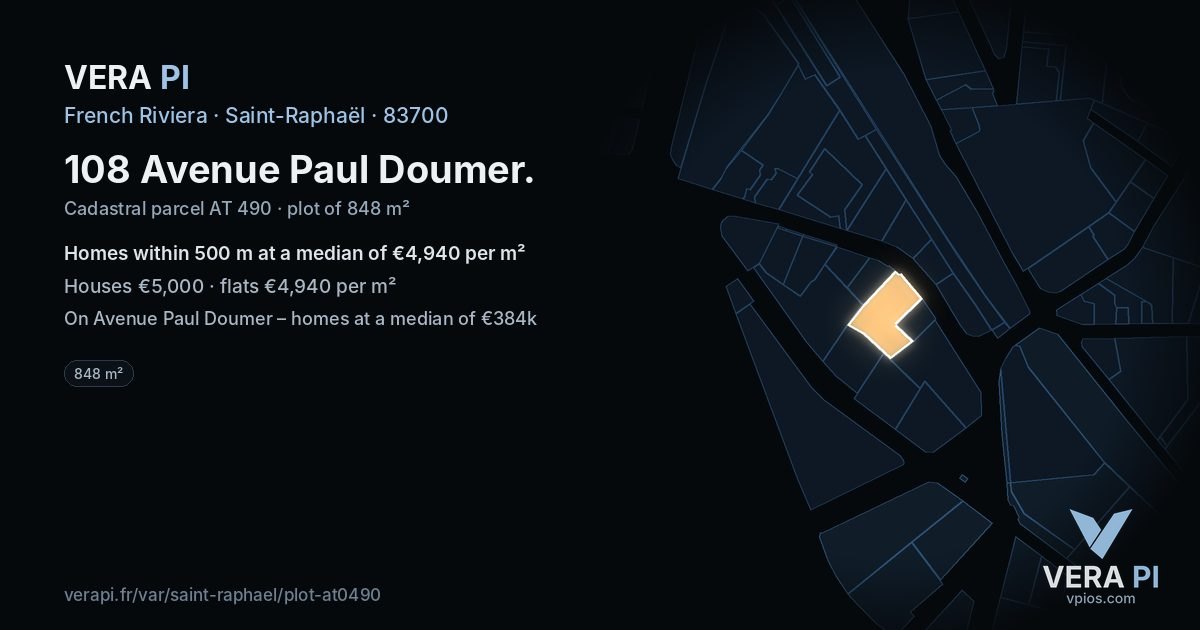 108 Avenue Paul Doumer, Saint-Raphaël at night – the plot lit, the parcels around coloured by the prices near them