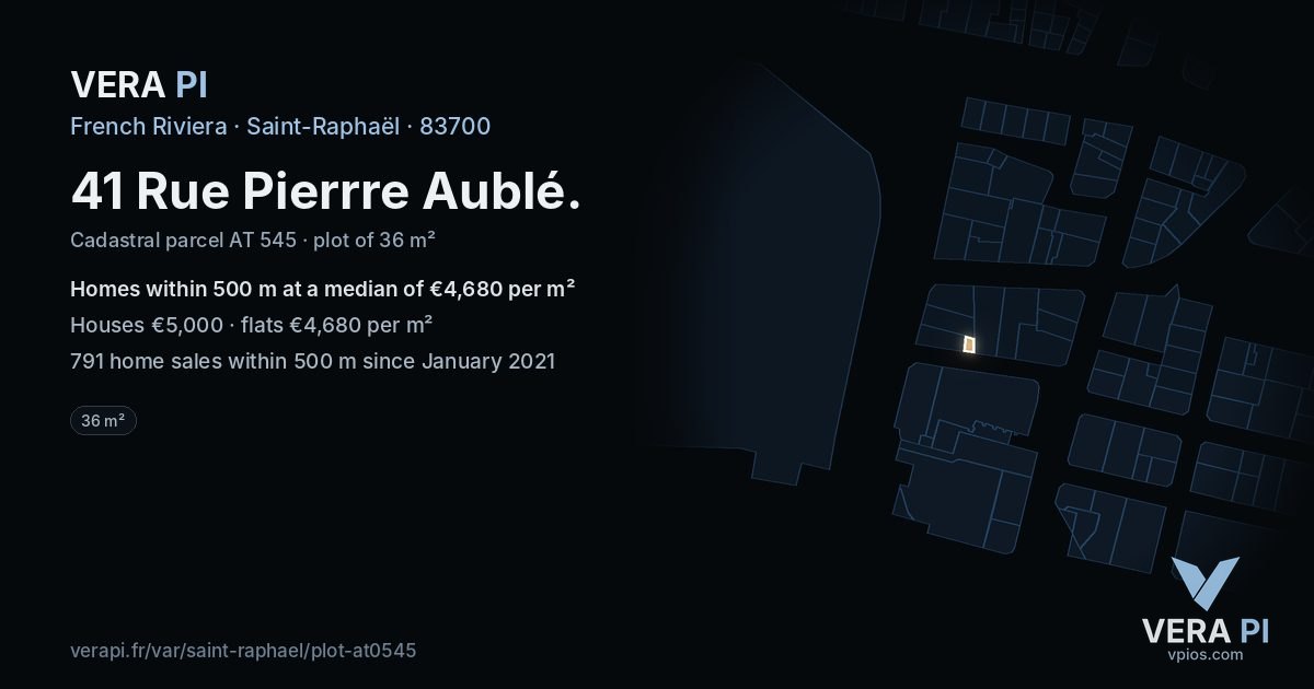 41 Rue Pierrre Aublé, Saint-Raphaël at night – the plot lit, the parcels around coloured by the prices near them