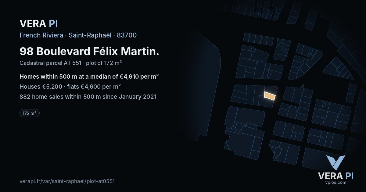 98 Boulevard Félix Martin, Saint-Raphaël at night – the plot lit, the parcels around coloured by the prices near them