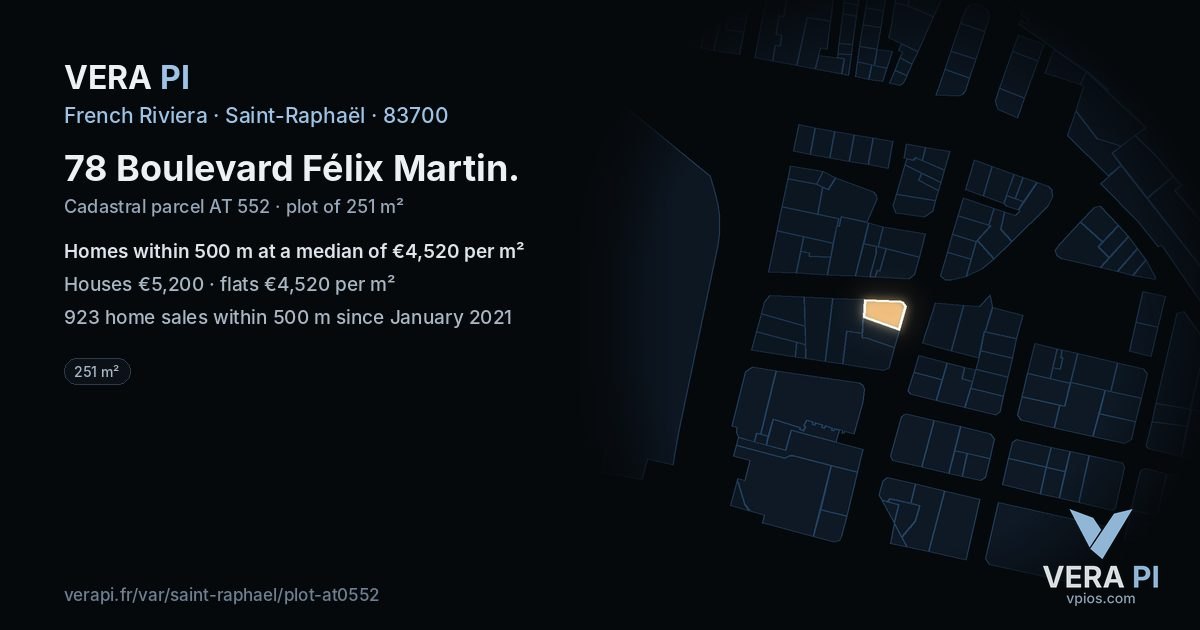 78 Boulevard Félix Martin, Saint-Raphaël at night – the plot lit, the parcels around coloured by the prices near them
