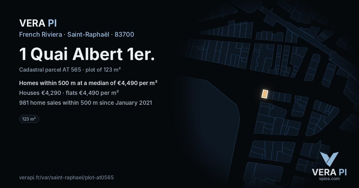 1 Quai Albert 1er, Saint-Raphaël at night – the plot lit, the parcels around coloured by the prices near them