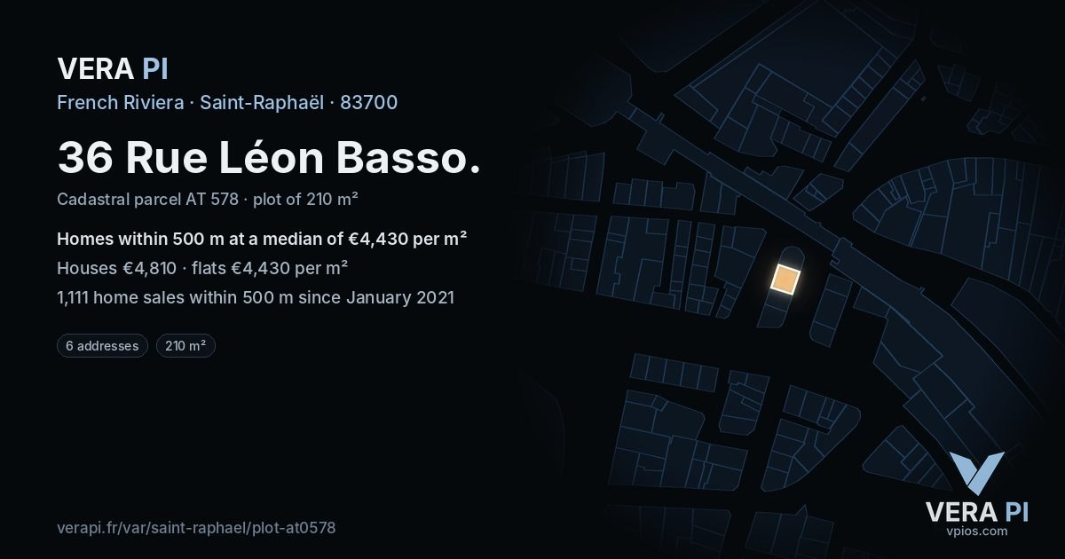 36 Rue Léon Basso, Saint-Raphaël at night – the plot lit, the parcels around coloured by the prices near them