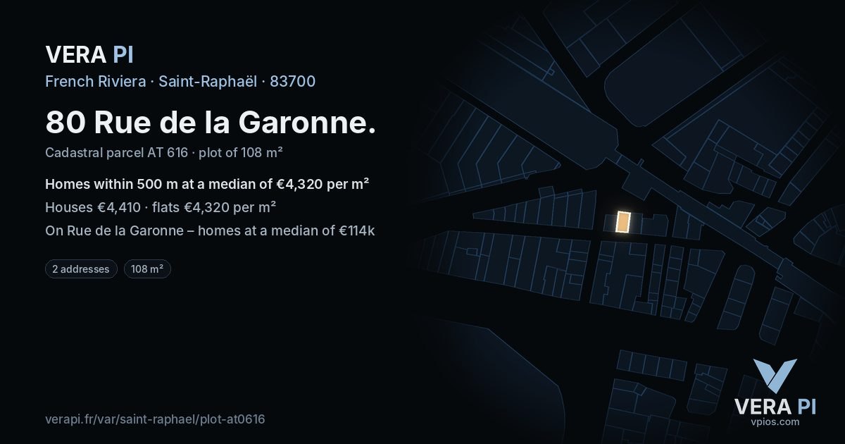 80 Rue de la Garonne, Saint-Raphaël at night – the plot lit, the parcels around coloured by the prices near them