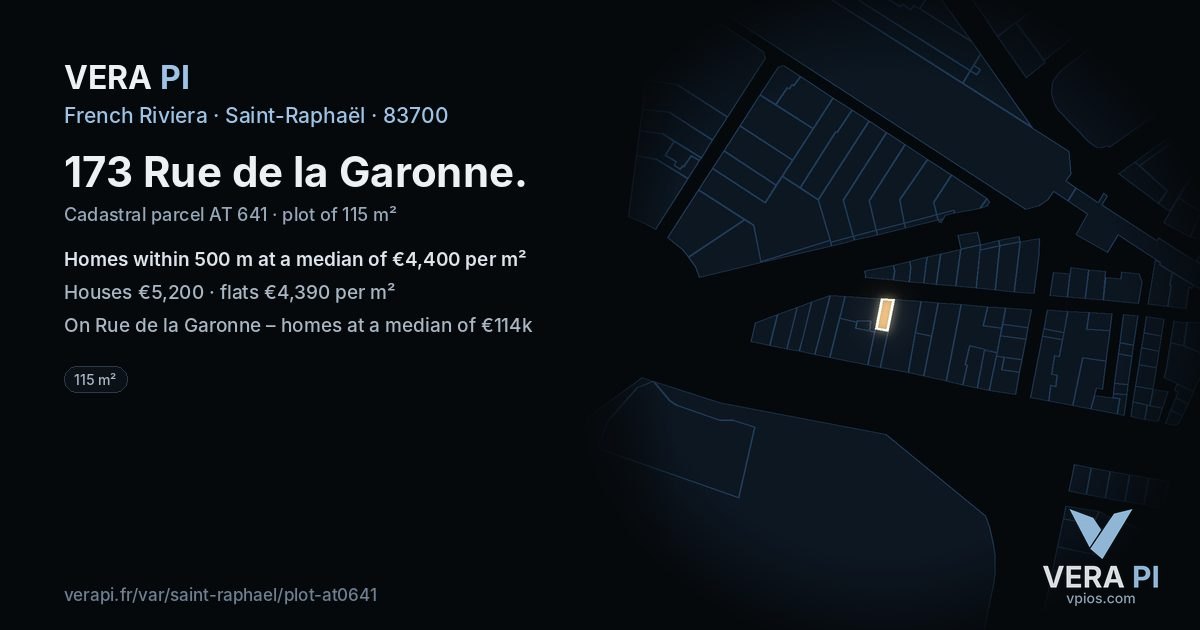173 Rue de la Garonne, Saint-Raphaël at night – the plot lit, the parcels around coloured by the prices near them