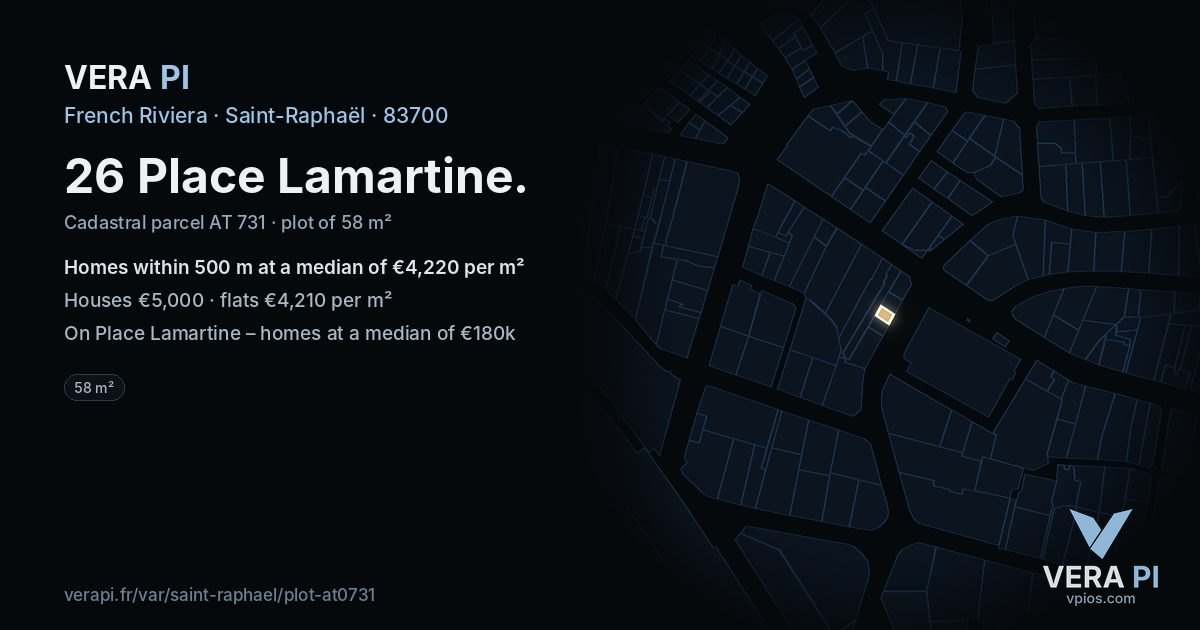 26 Place Lamartine, Saint-Raphaël at night – the plot lit, the parcels around coloured by the prices near them