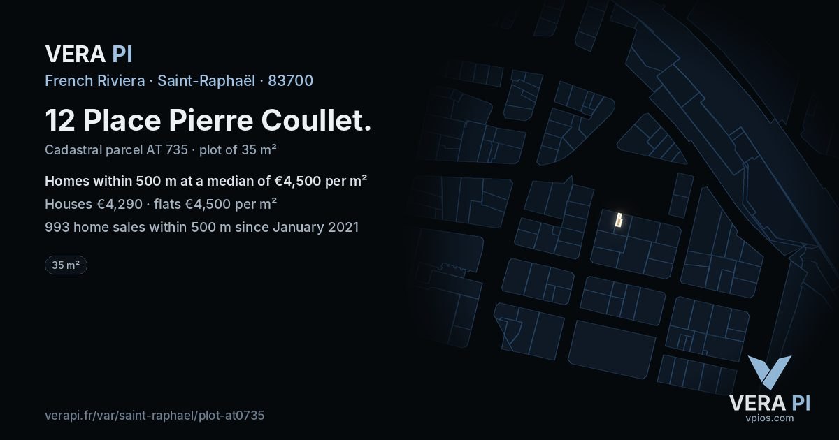 12 Place Pierre Coullet, Saint-Raphaël at night – the plot lit, the parcels around coloured by the prices near them