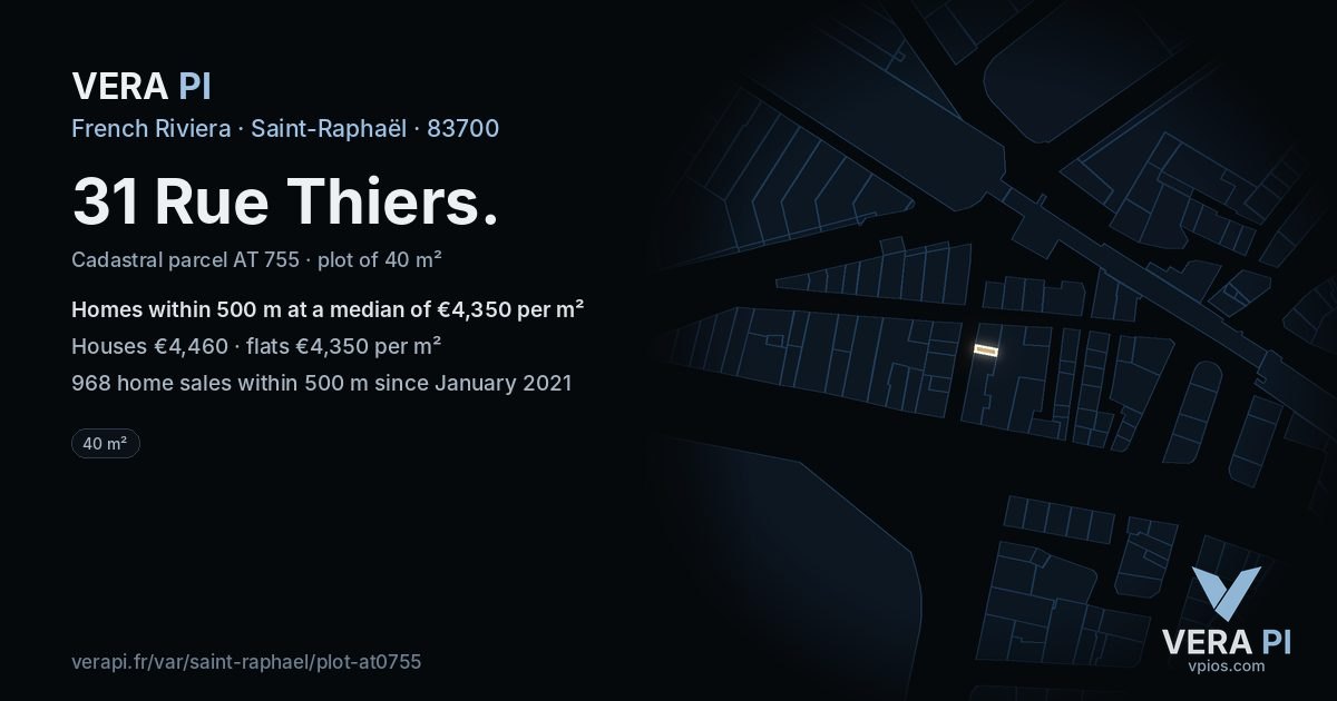 31 Rue Thiers, Saint-Raphaël at night – the plot lit, the parcels around coloured by the prices near them