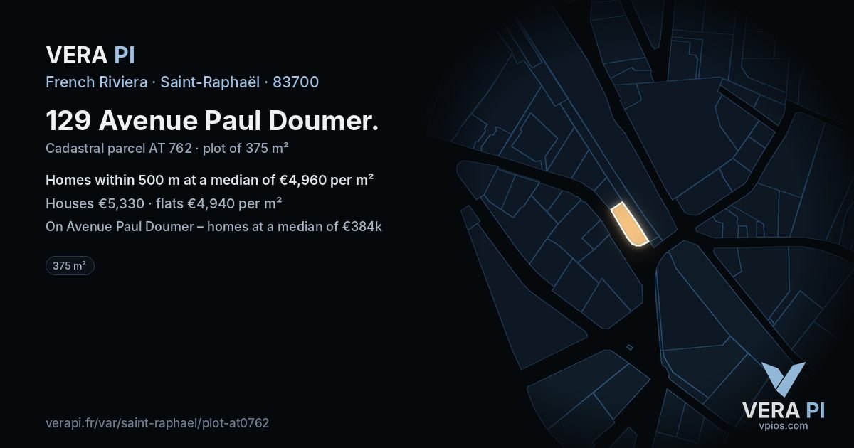 129 Avenue Paul Doumer, Saint-Raphaël at night – the plot lit, the parcels around coloured by the prices near them