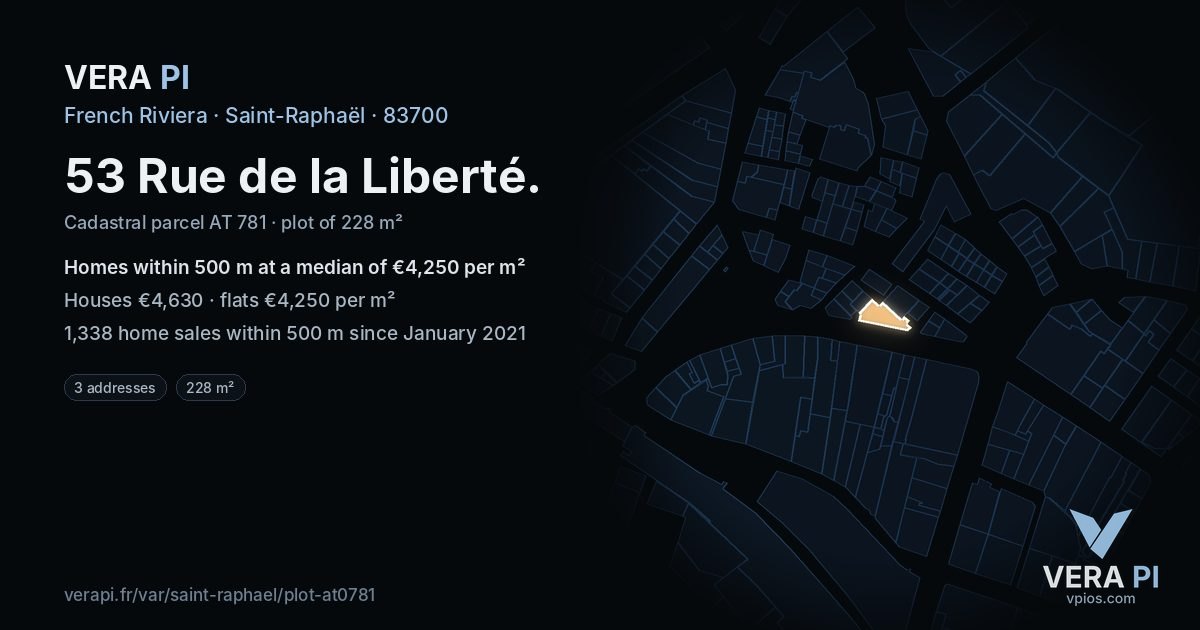 53 Rue de la Liberté, Saint-Raphaël at night – the plot lit, the parcels around coloured by the prices near them