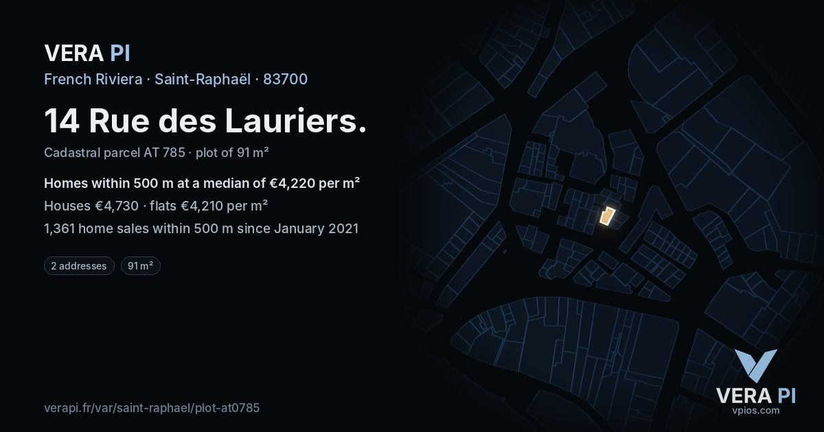 14 Rue des Lauriers, Saint-Raphaël at night – the plot lit, the parcels around coloured by the prices near them
